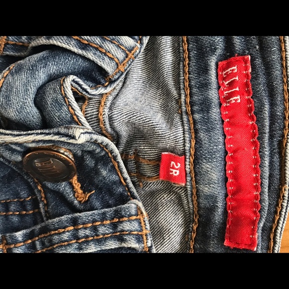 Elle Distressed Jeggings SZ 2 - Picture 2 of 6